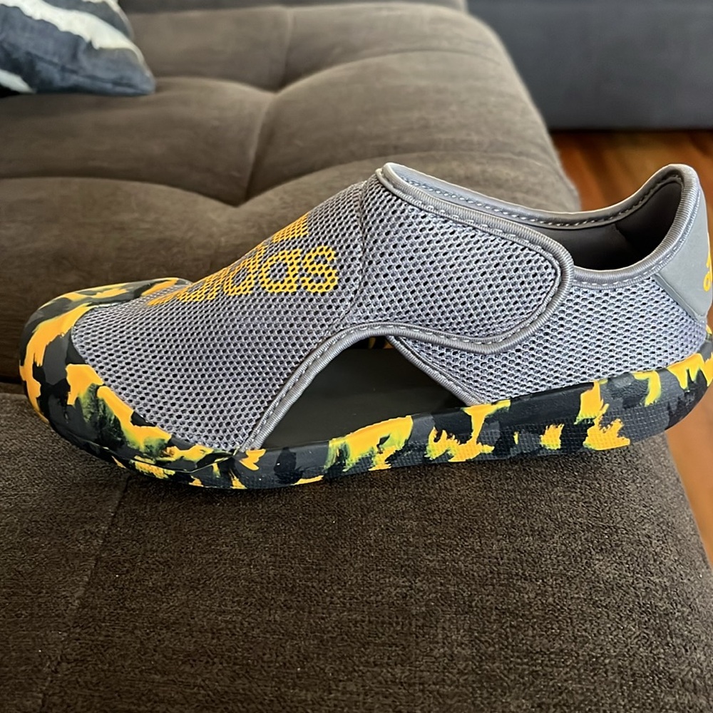 ADIDAS size 13k boys sandal/slides water shoes